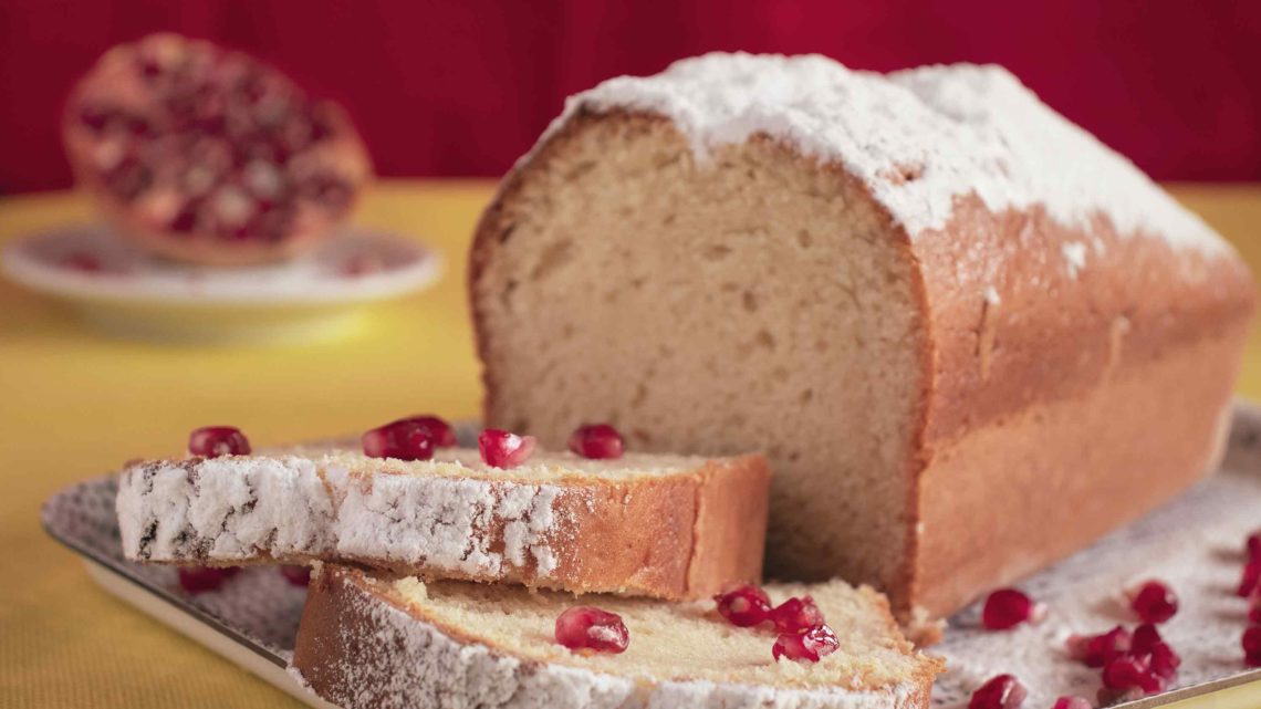 Plumcake al limone con chicchi di melagrana