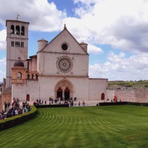Cinque-curiosità-sulla-Basilica-di-San-Francesco-di-Assisi