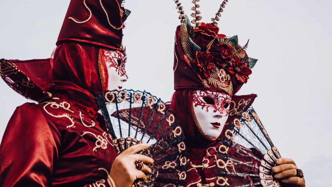 10 curiosità e strani riti di Carnevale