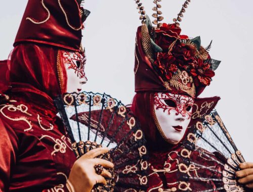 10 curiosità e strani riti di Carnevale