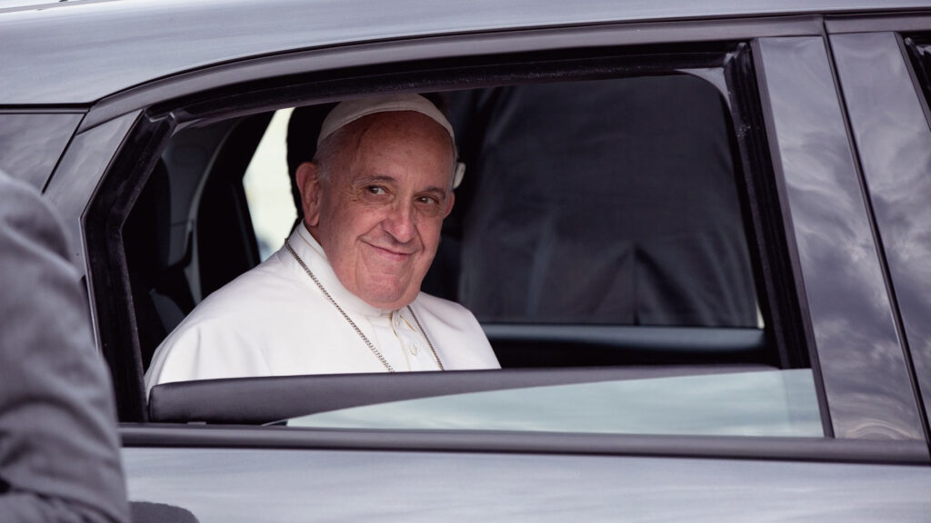 Addio a Papa Francesco: il suo pontificato e cosa succederà. Il 21 aprile 2025, alle ore 7:35, Papa Francesco è deceduto all'età di 88 anni nella sua residenza di Casa Santa Marta, in Vaticano